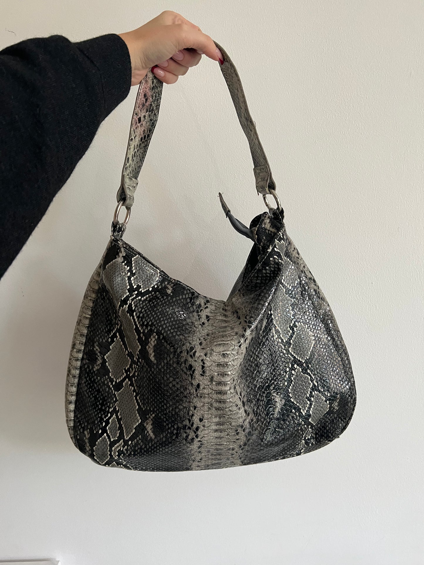 Snake shoulder bag