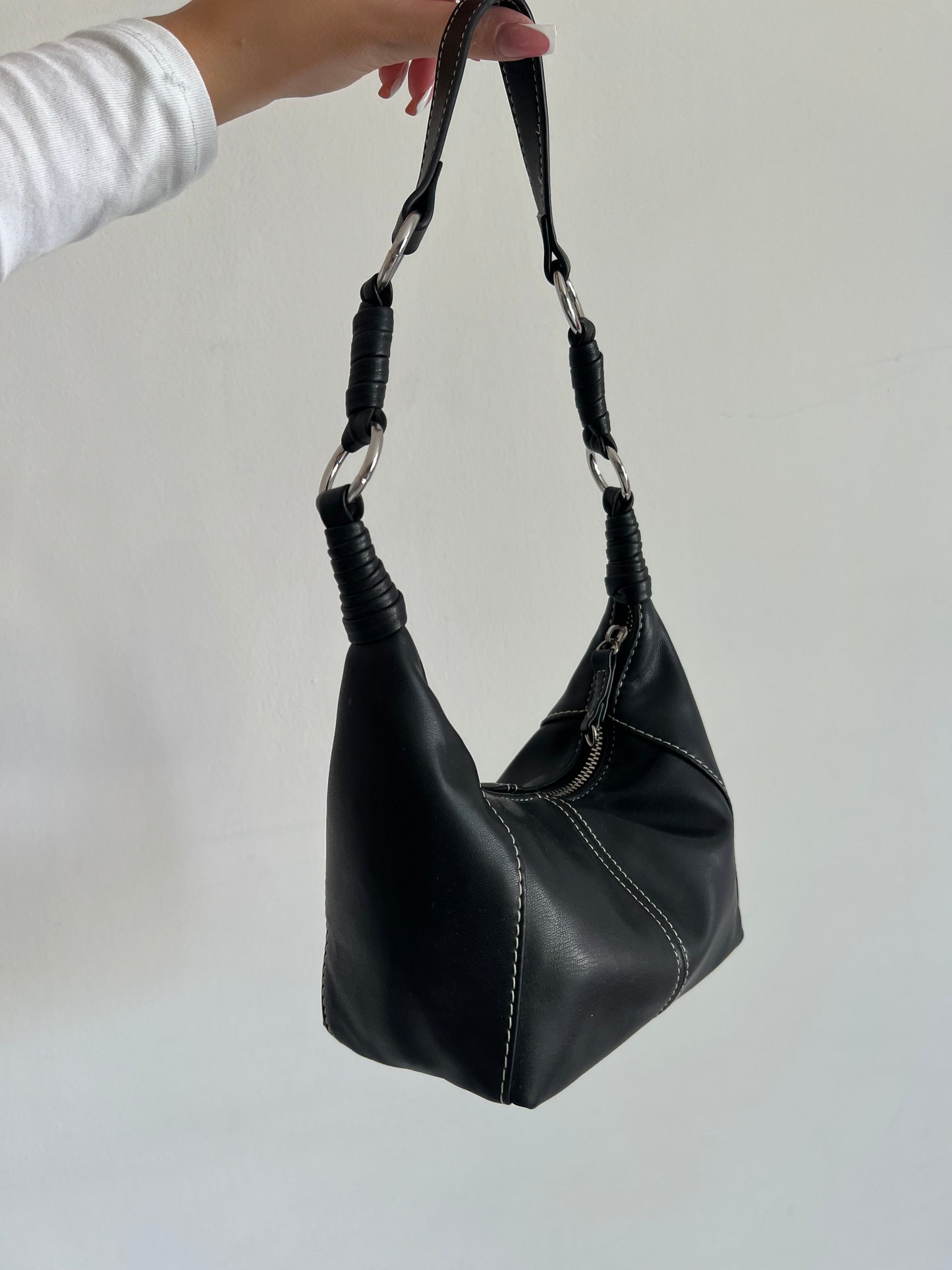 Czarna mini torba