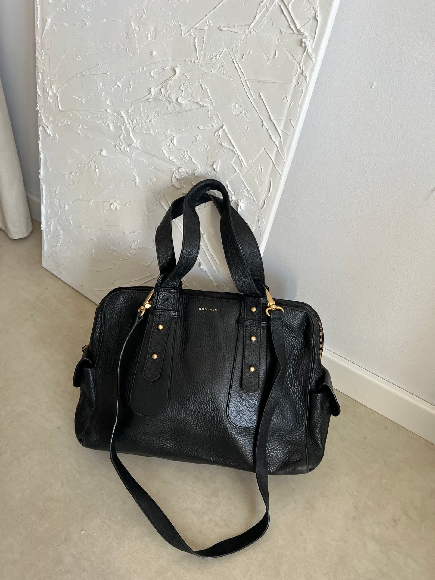 Natural leather bag
