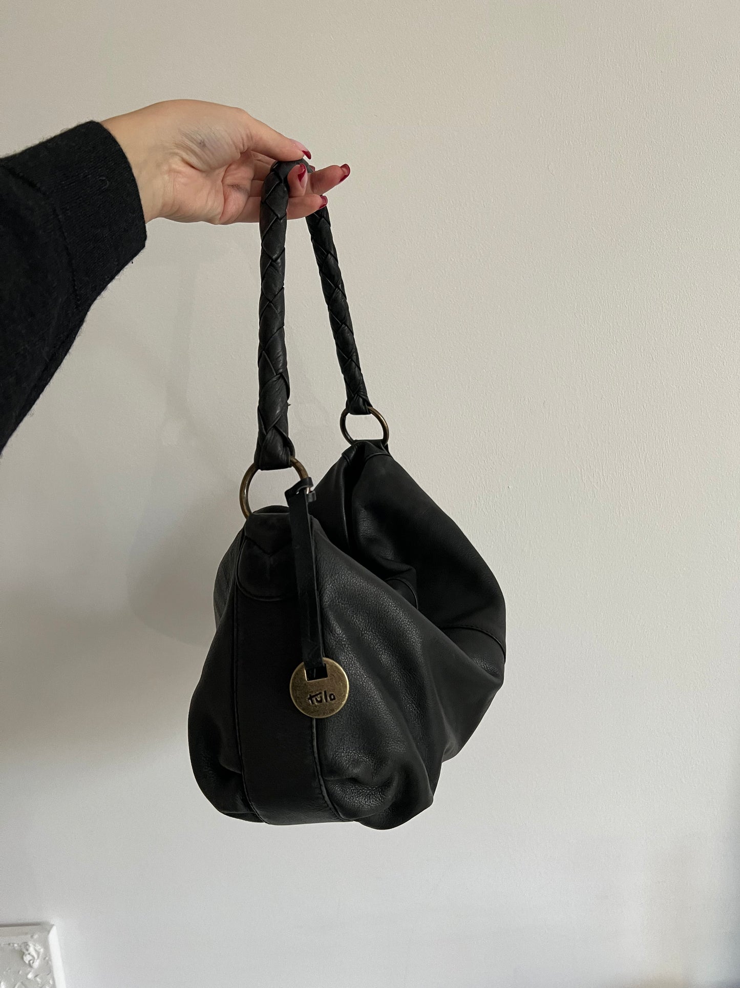 Shoulder bag made of natural leather