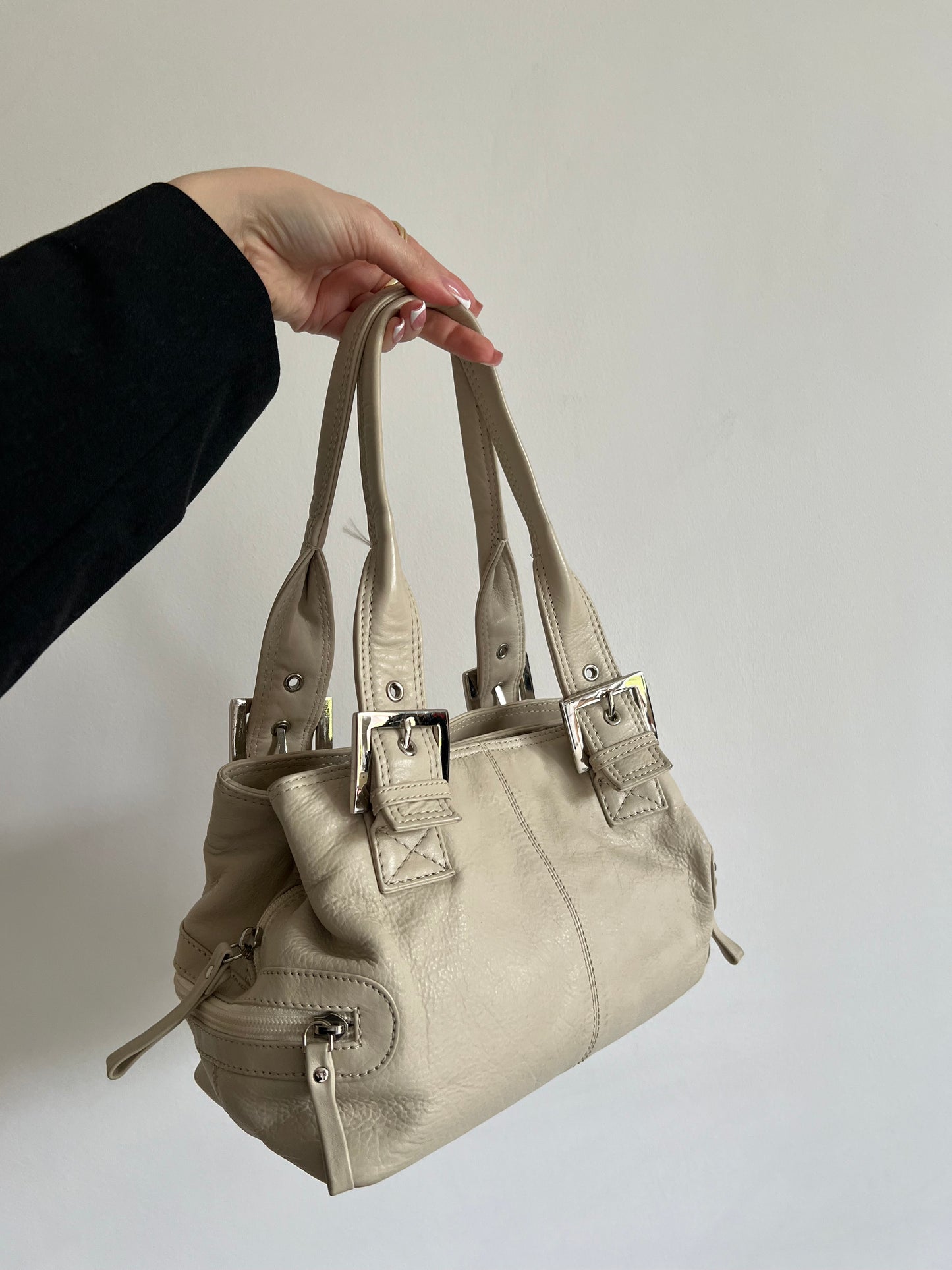 Natural leather bag
