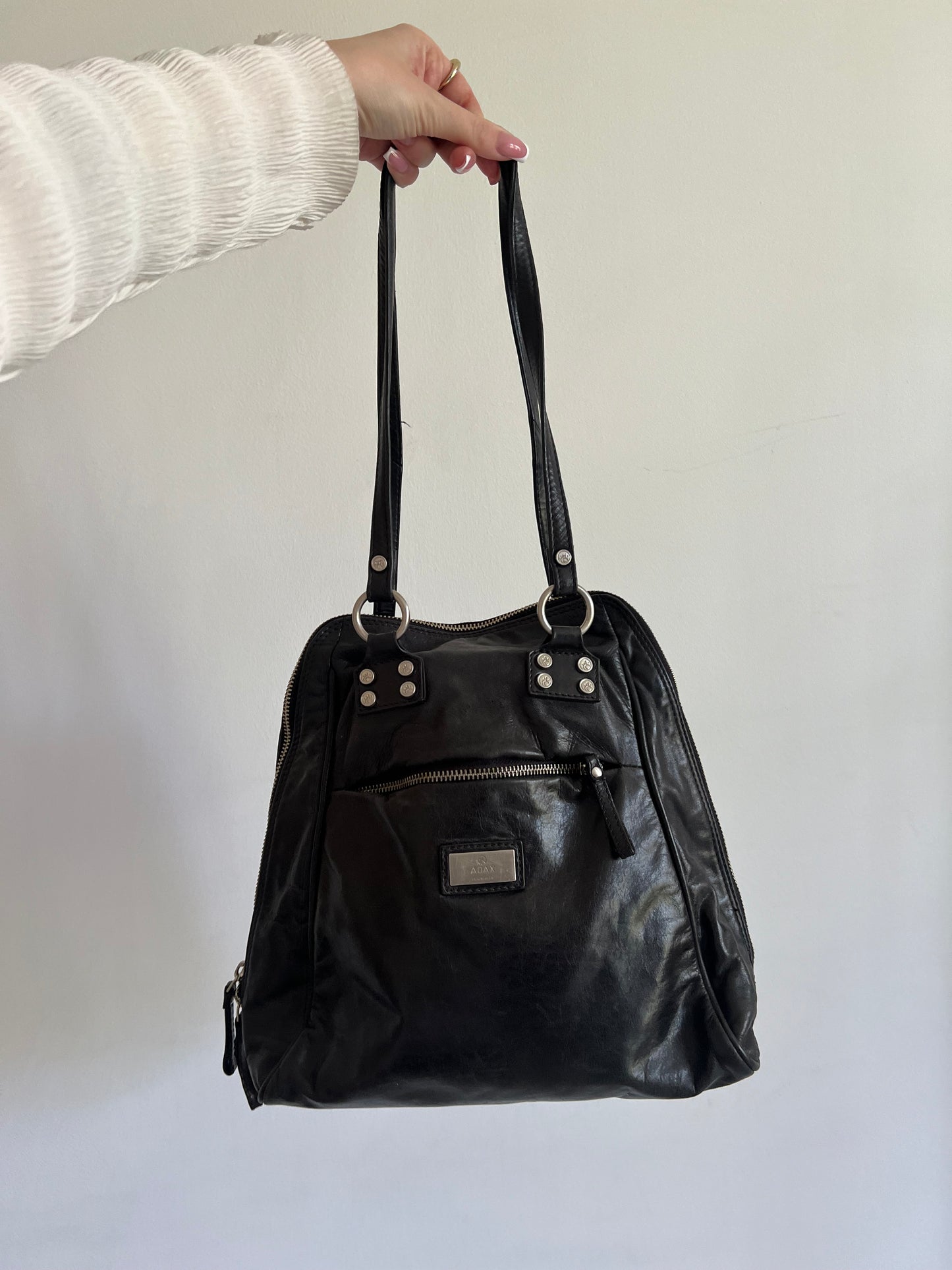 2-in-1 backpack bag made of natural leather