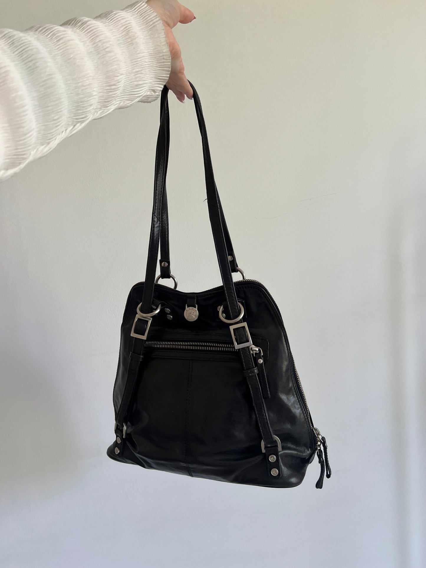 2-in-1 backpack bag made of natural leather