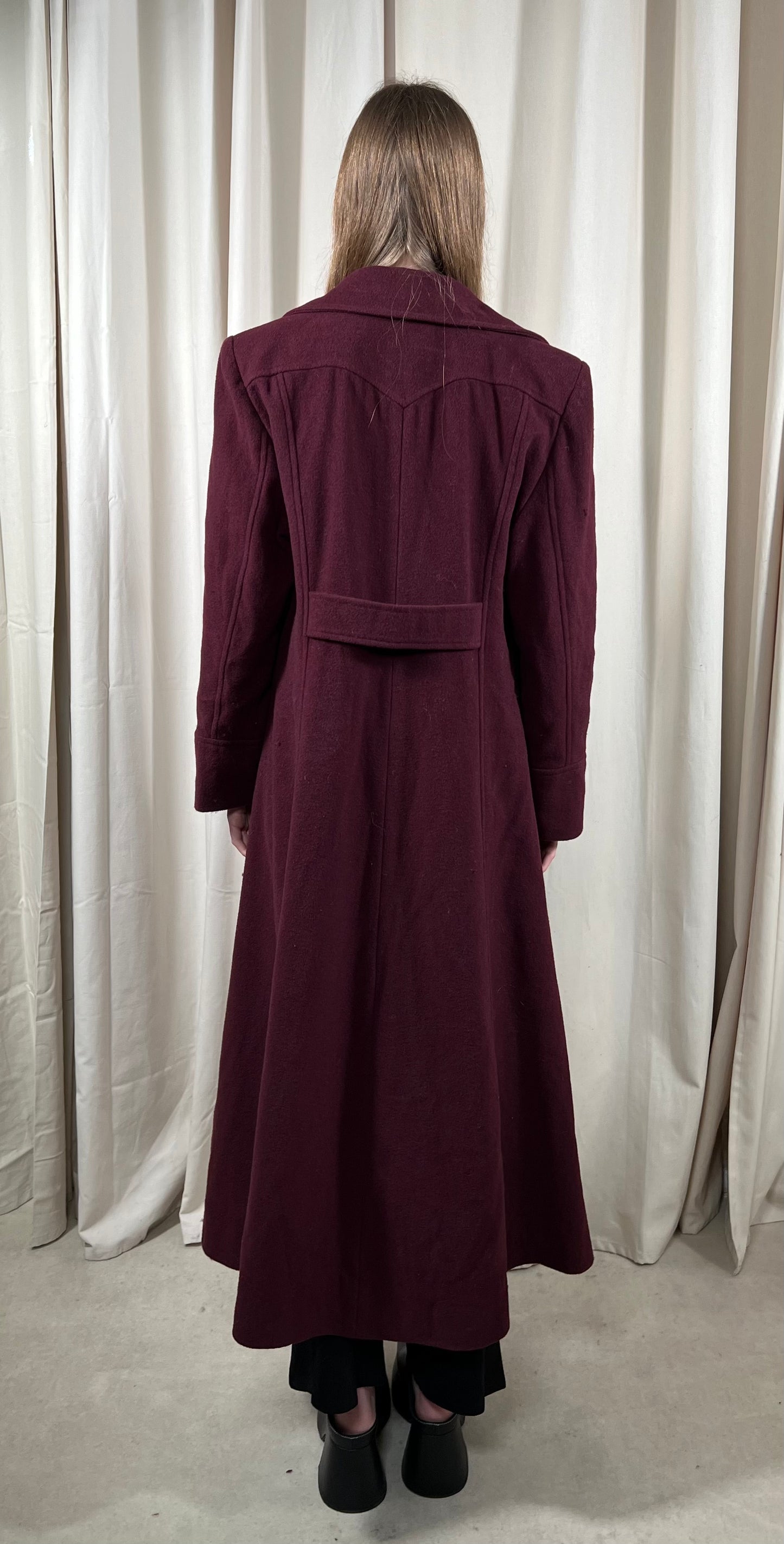 Burgundy coat 75% wool