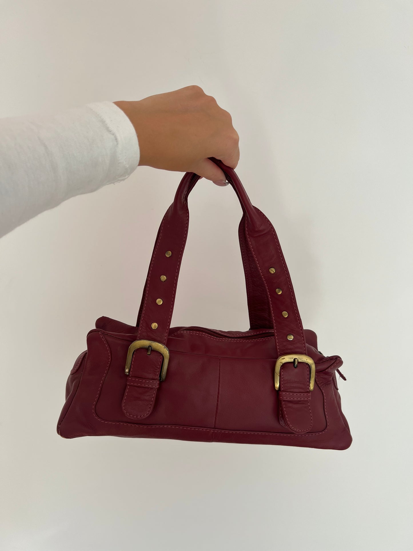 Burgundy shoulder bag made of genuine leather