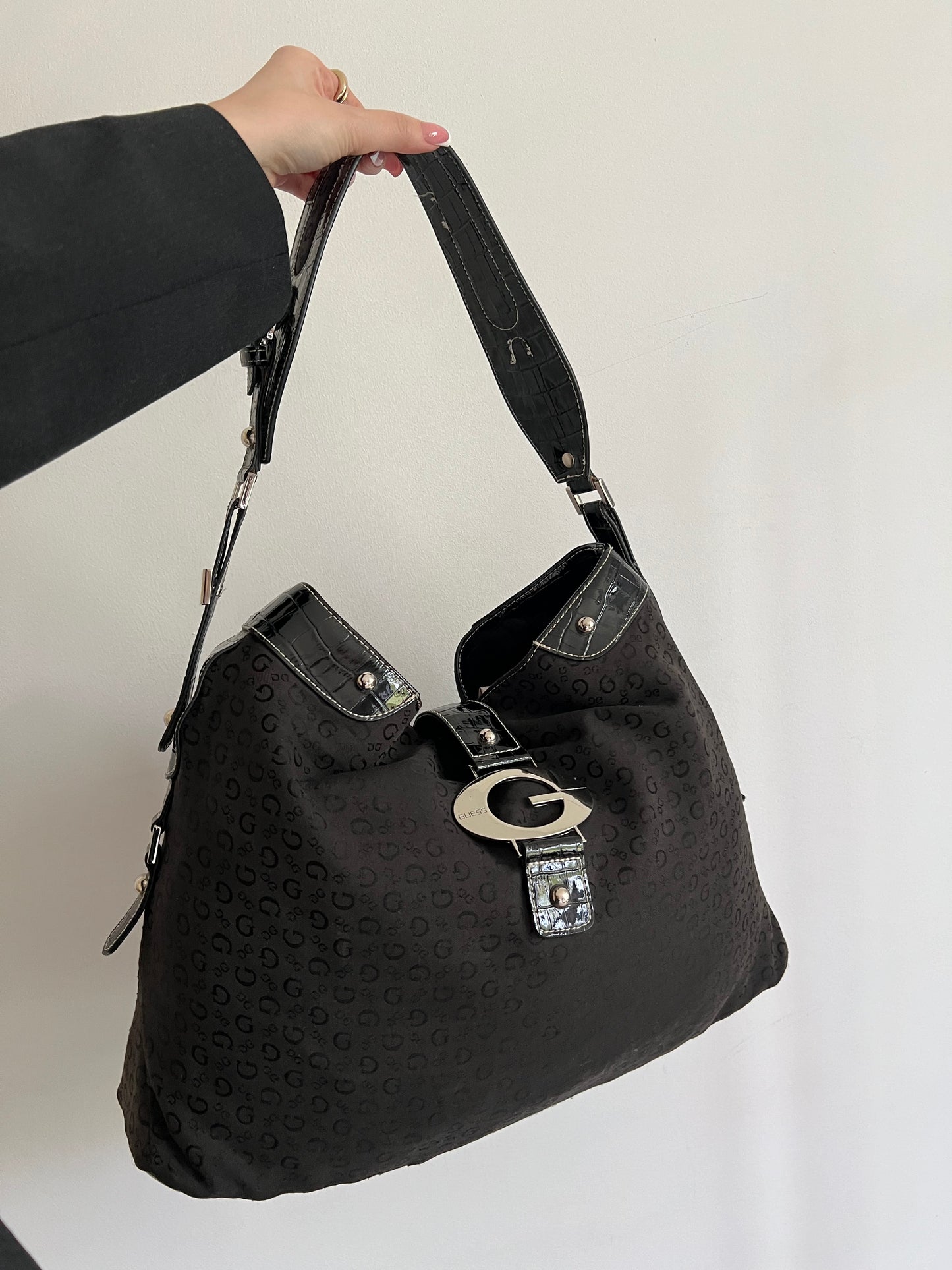 Torba czarna vintage GUESS