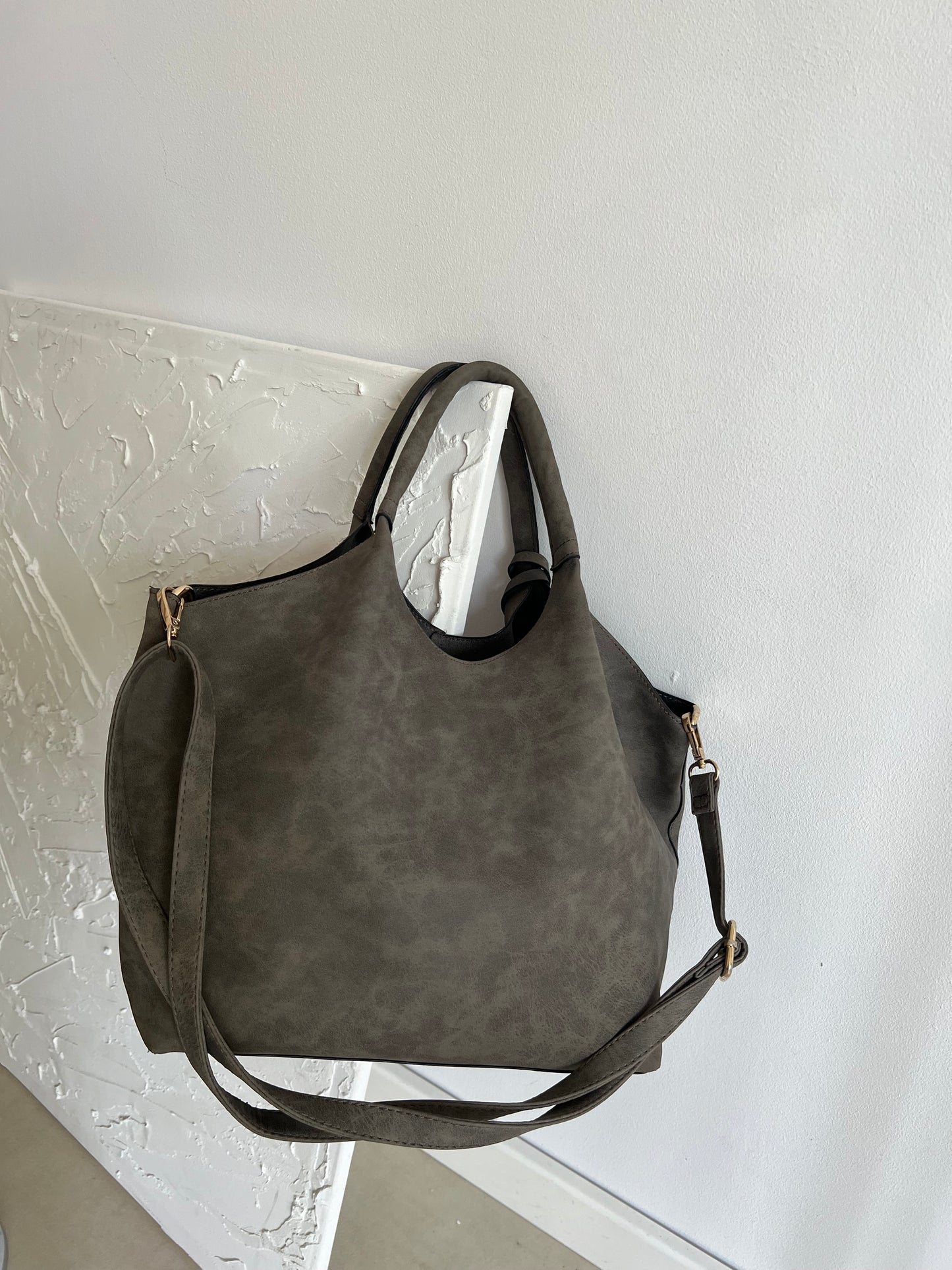 Gray roomy bag