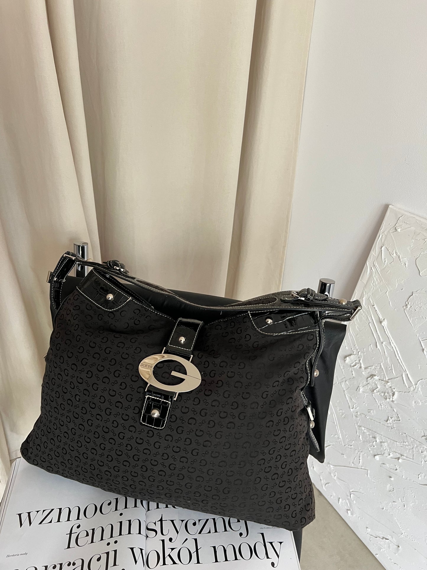 Torba czarna vintage GUESS
