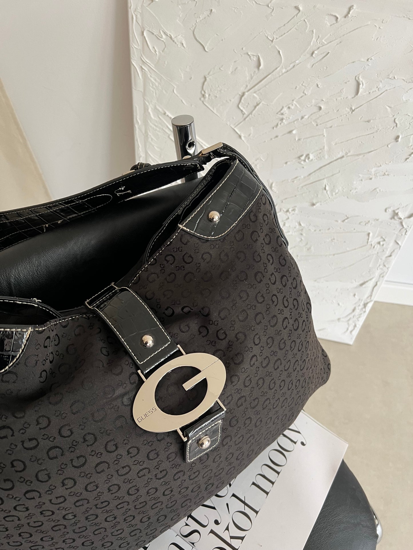 Torba czarna vintage GUESS