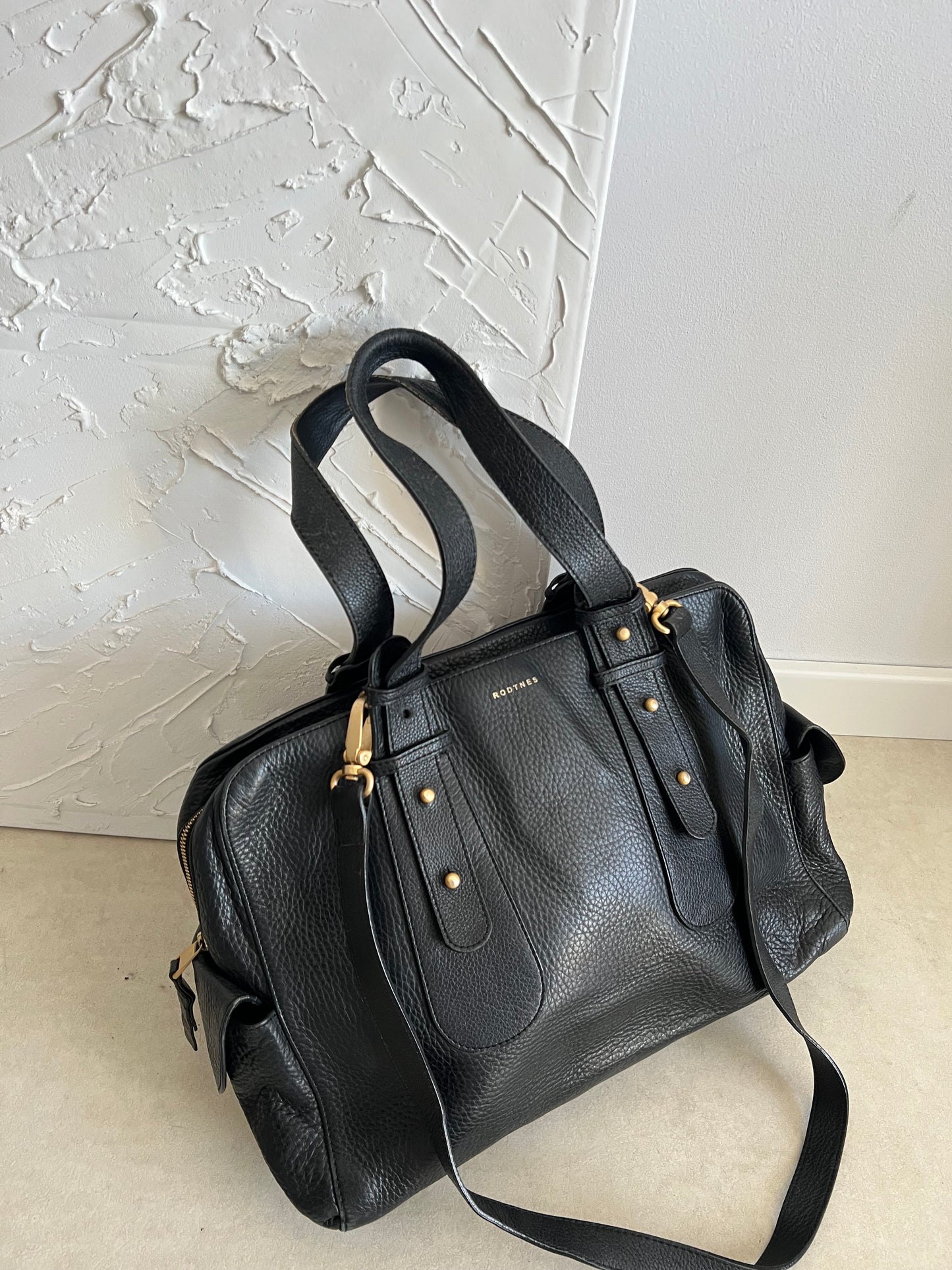 Natural leather bag
