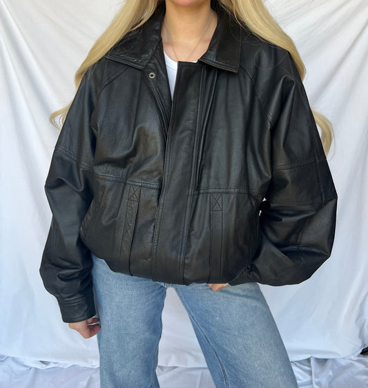 Czarna kurtka ze skóry naturalnej