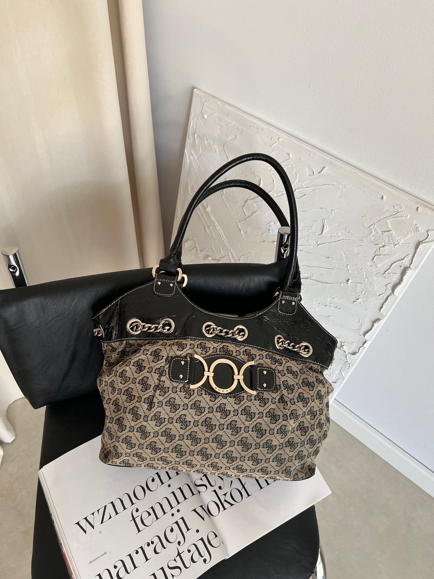 Torba czarna Guess